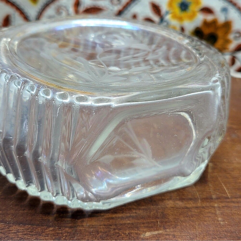 Vintage Etched Floral Glass Decanter Ornate Stopper Vanity Display Home Decor - Picture 6 of 8